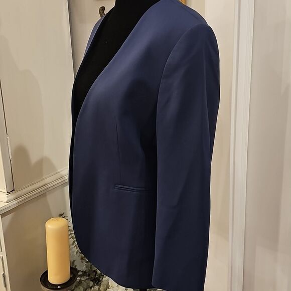 THEORY Lindrayia Navy Open-front Wool Blend Blazer Size 6 Career Academia Preppy - Picture 3 of 8